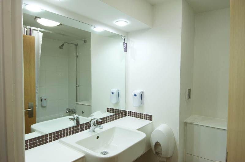 Premier Inn Telford Central מראה חיצוני תמונה